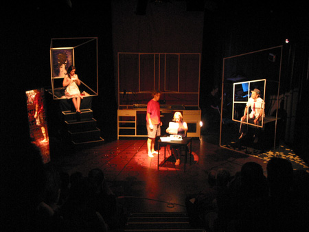 110-1072_IMG