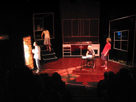 110-1077_IMG
